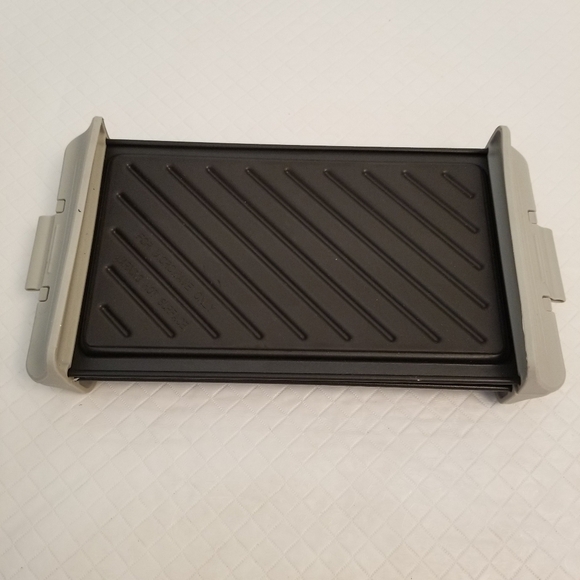Microwavable Rectanglar Grill 8 X 5 Inch - Picture 1 of 5